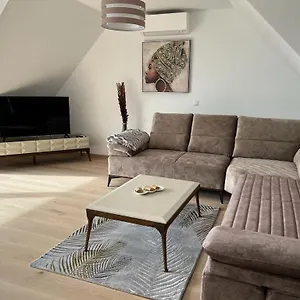 Apartment New Design Penthouse And, Wien